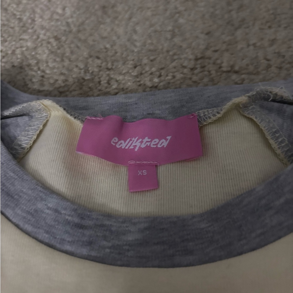 Salt & Teal Long Sleeve Crewneck Tee in Cream with Gray Trim - XS